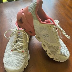 On Cloud Cloudtec shoes